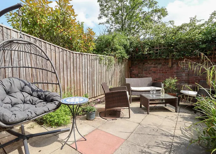 17 Fewster Way Holiday home York