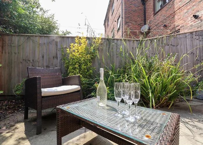 17 Fewster Way Holiday home