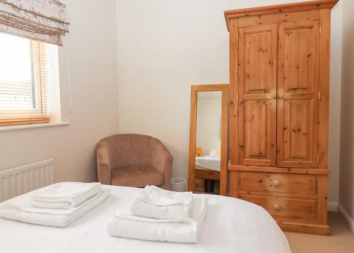 17 Fewster Way Holiday home *